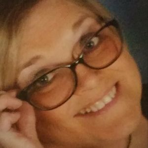 Meet your Posher, Loretta